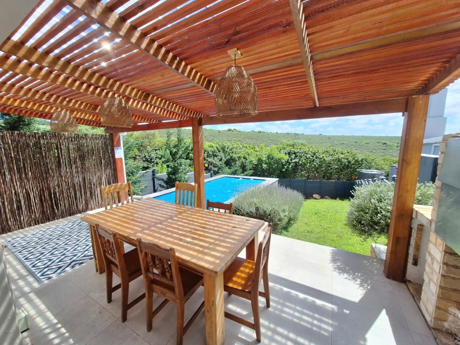 2 Bedroom Property for Sale in Wavecrest Eastern Cape